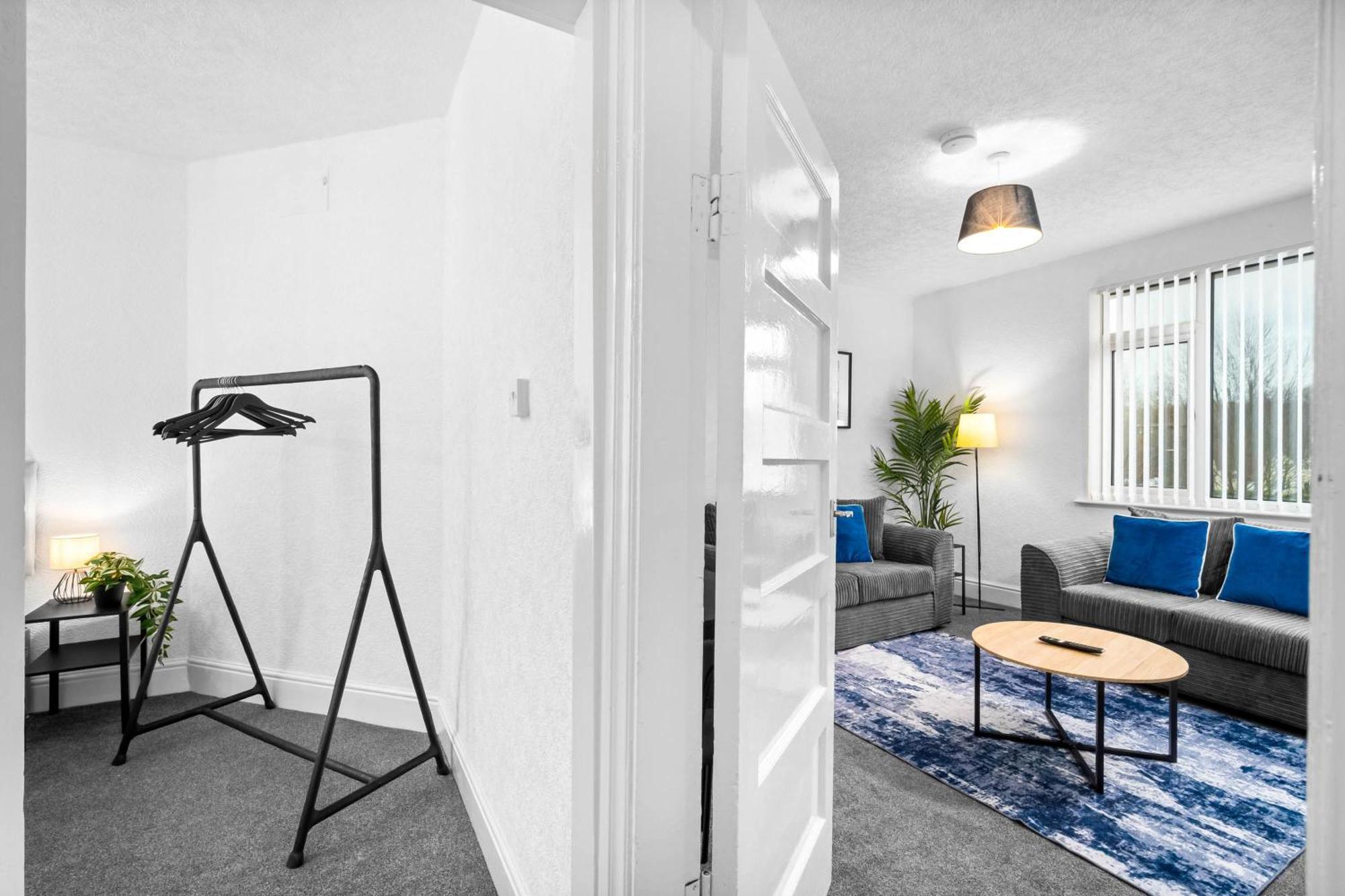 Luxury Two Bedroom - On Street Parking Available - Netflix - Wifi - Rated - 311m * Birmingham